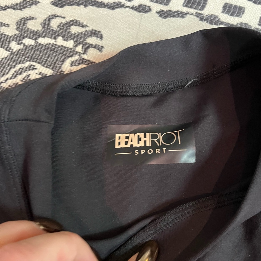 🌸 Beach Riot Sport | Size Medium 🌸 - Picture 3 of 4